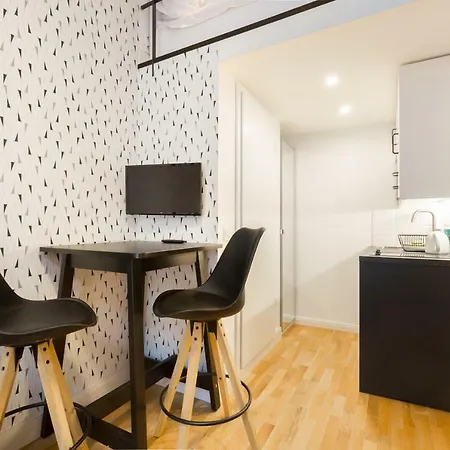 Leah * בודפשט