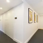 Leah Apartment *